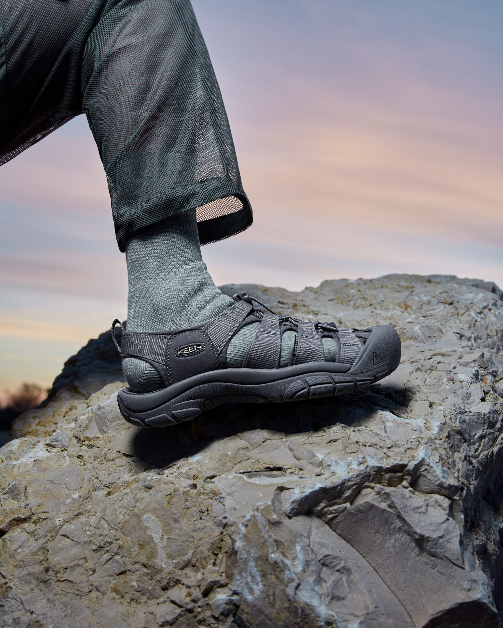 KEEN MARK 20th ANNIVESSARY BY RELEASING THE NEWPORT MONOCHROME COLLECTION