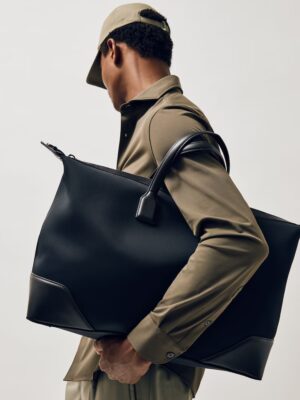 MENSWEAR | REISS Neoprene Holdall in Dark Navy